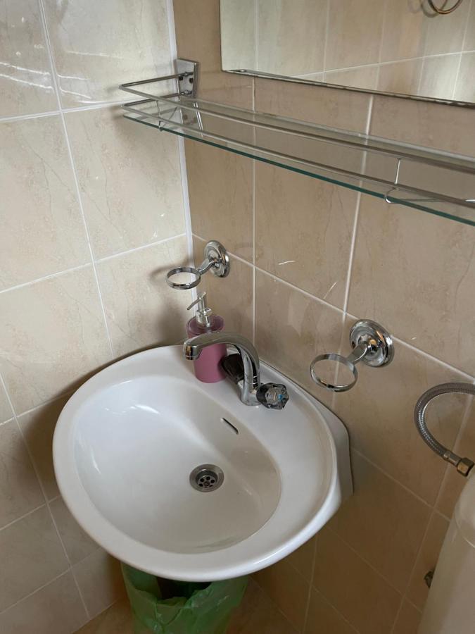 Diana Rooms And Apartments Starigrad Paklenica Esterno foto