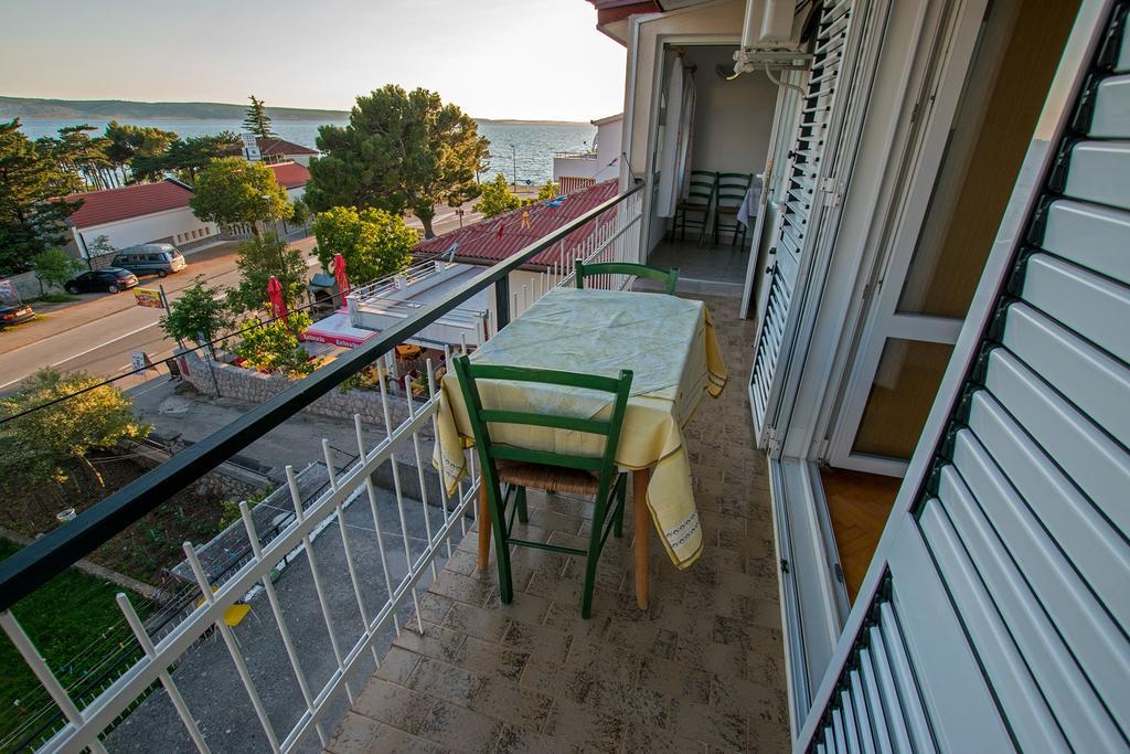 Diana Rooms And Apartments Starigrad Paklenica Esterno foto